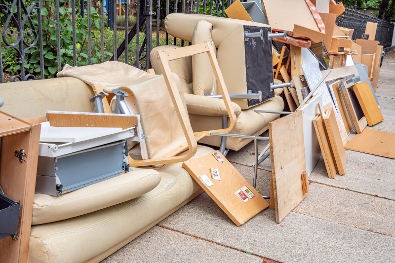clasificación de objetos en una recogida de muebles
